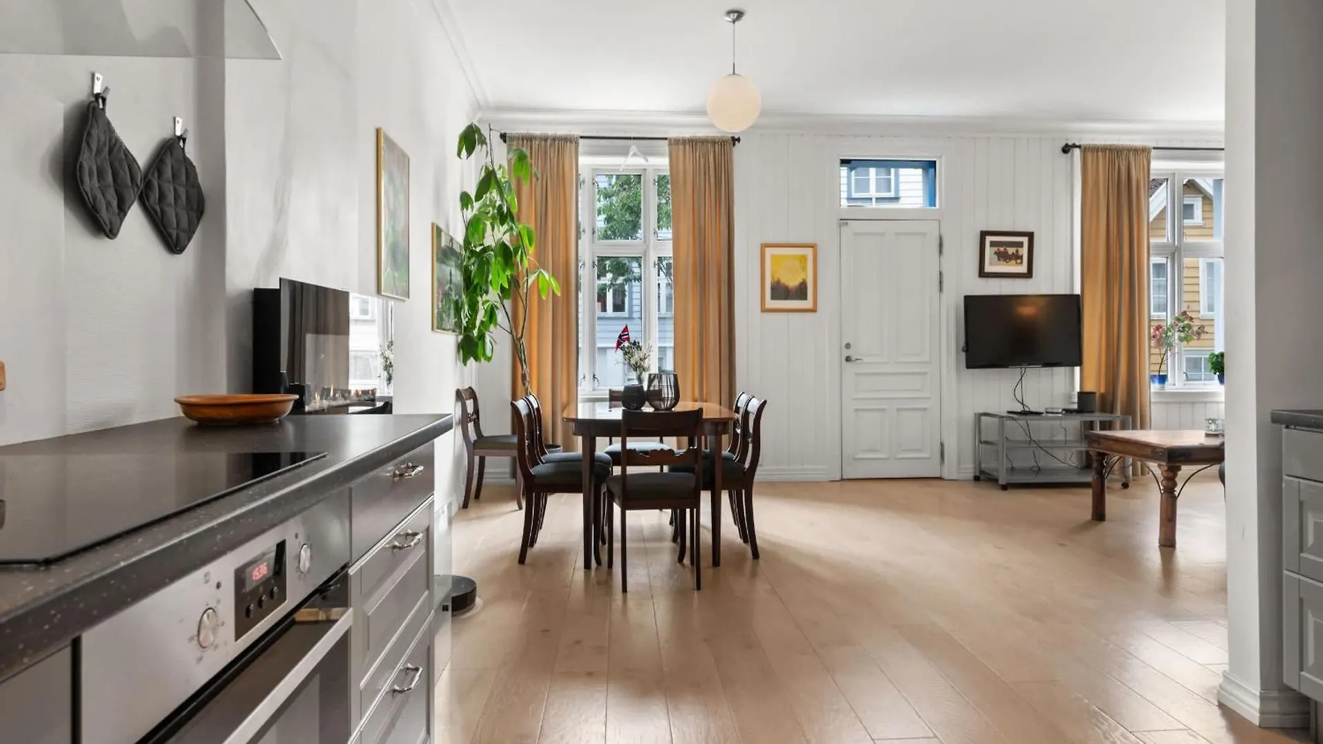 Lägenhet Unique And Spacious Home In Bergens Most Charming Area Norge