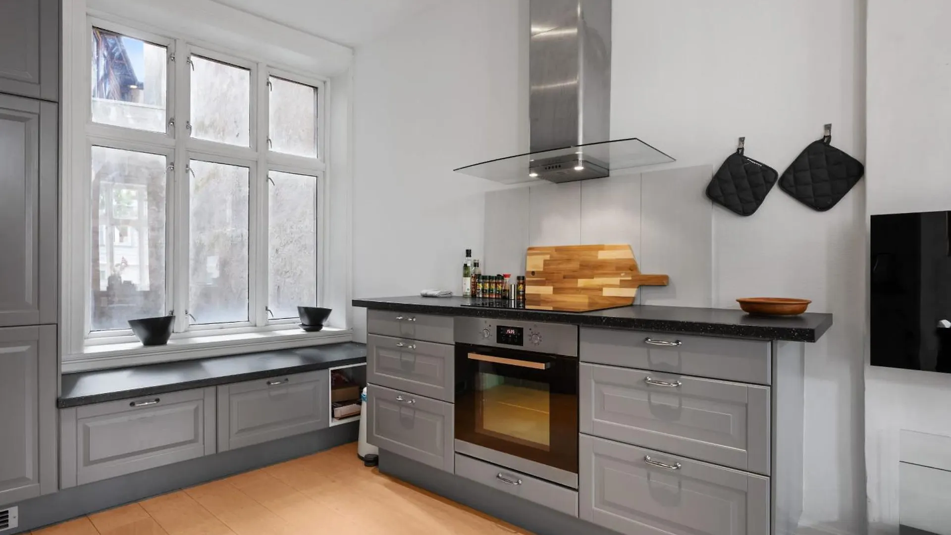 Unique And Spacious Home In Bergens Most Charming Area Lägenhet